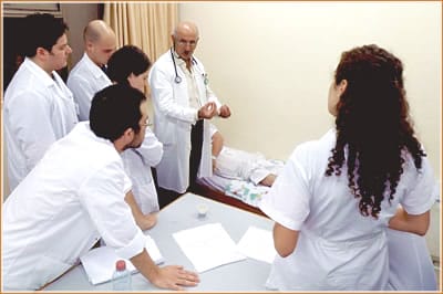 BIU Medical Students on rounds