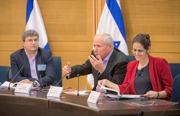 Chairman of the Knesset Foreign Affairs and Defense Committee MK Avi Dichter (center), who formerly served as the Minister of Public Security, the Minister of Home Front Defense, and as Director of the Israel Security Agency (Shin Bet), shares his insights. Also pictured are MK Anat Berko (right), Chairperson of the Cyber Security Subcommittee, and moderator BIU Prof. Jonathan Rynhold of the Department of Political Studies
